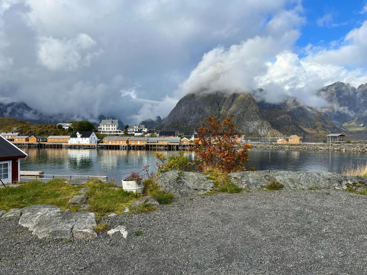 Lofoten Suite Apartments - Rostad Retro Rorbuer Рейне Екстер'єр фото