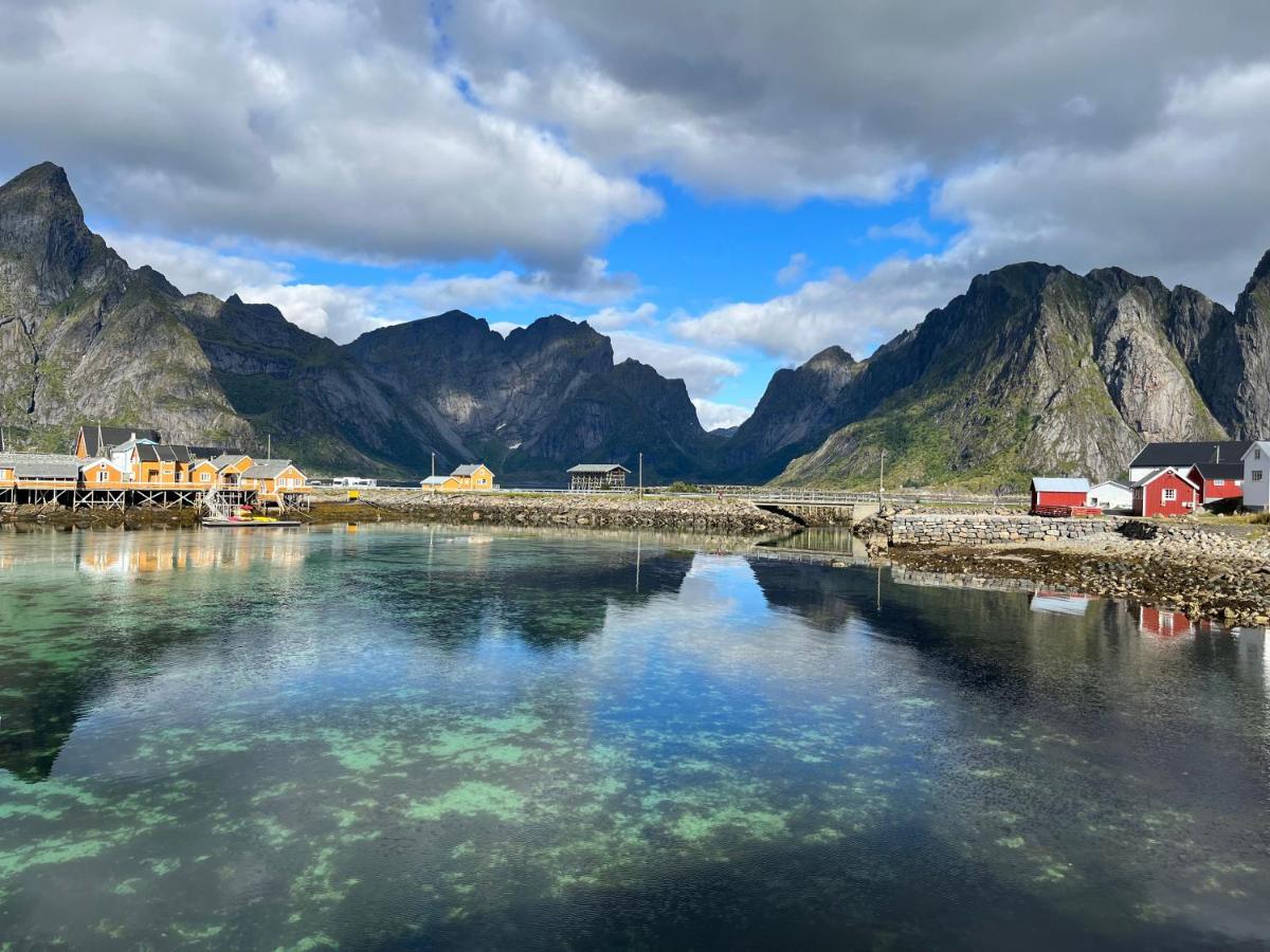 Lofoten Suite Apartments - Rostad Retro Rorbuer Рейне Екстер'єр фото